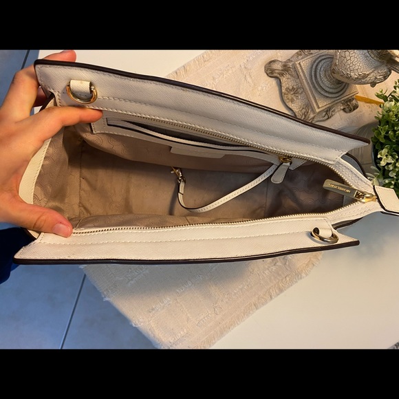 Michael Kors Handbag - Picture 4 of 7